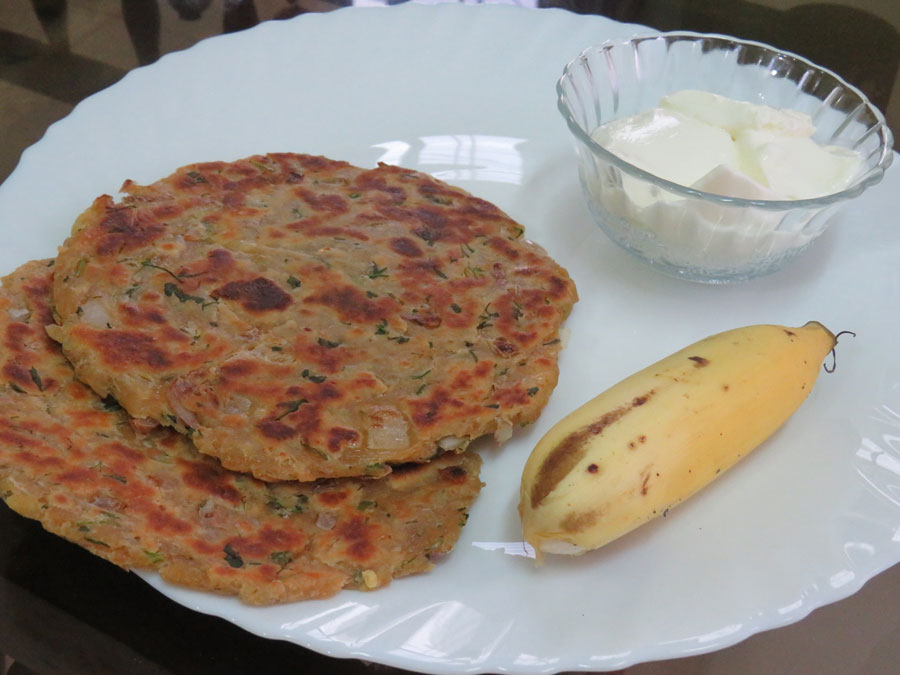 Sindhi Koki - Serving Suggestion